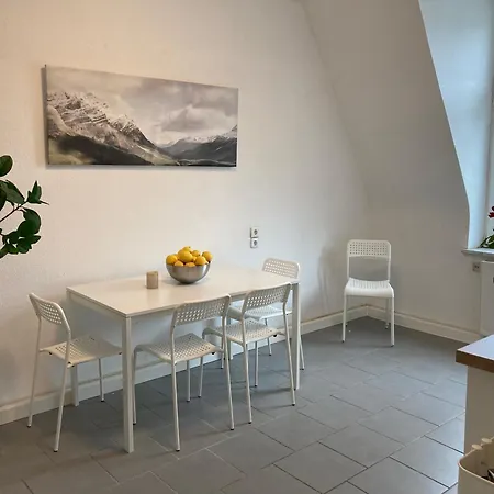 Apartment Cosy, New Furniture, 10min Walk To Train Station Wuppertal