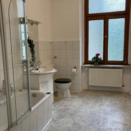 شقة Cosy, New Furniture, 10min Walk To Train Station *