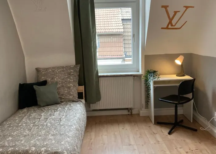 Cosy, New Furniture, 10min Walk To Train Station Wuppertal