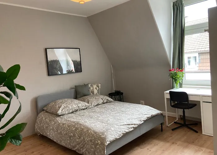 Cosy, New Furniture, 10min Walk To Train Station Apartmán