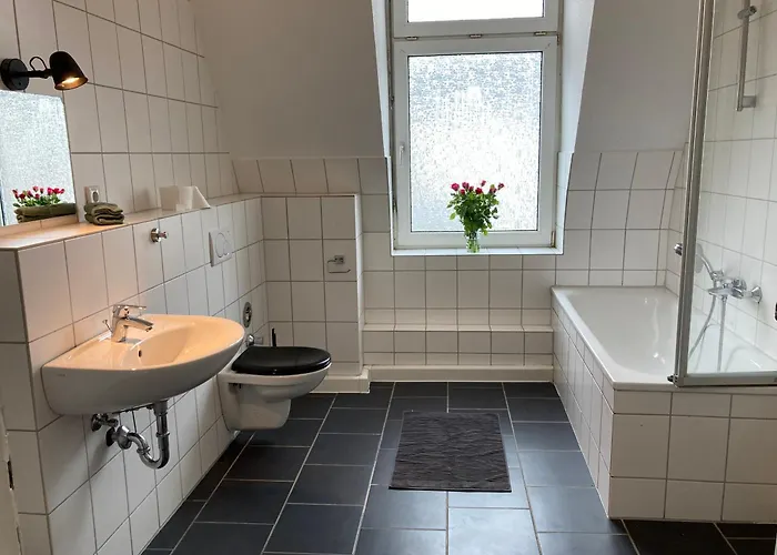 Cosy, New Furniture, 10min Walk To Train Station Appartement Wuppertal